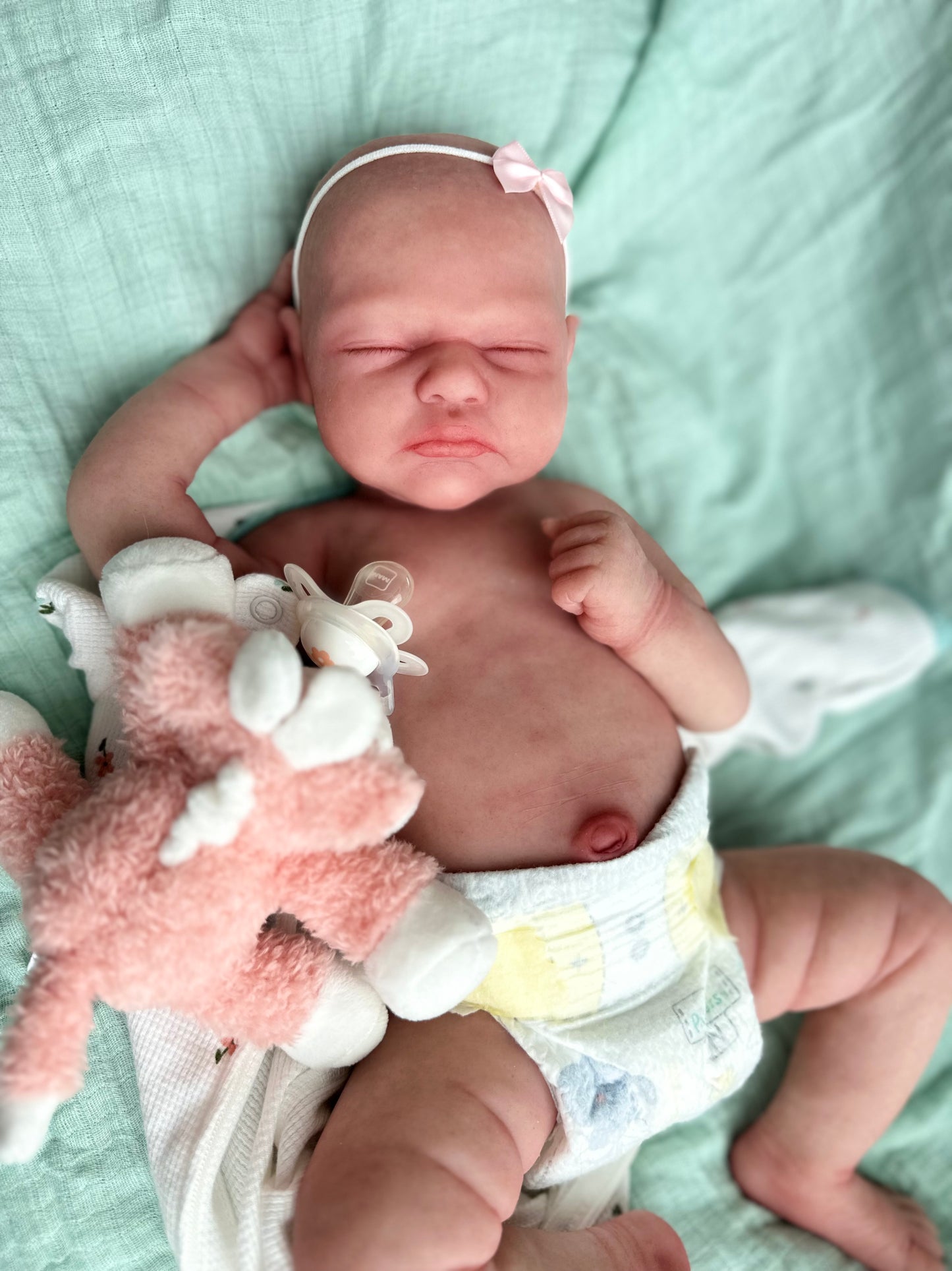 (Comfort Cub) Therapy Silicone Baby Olive